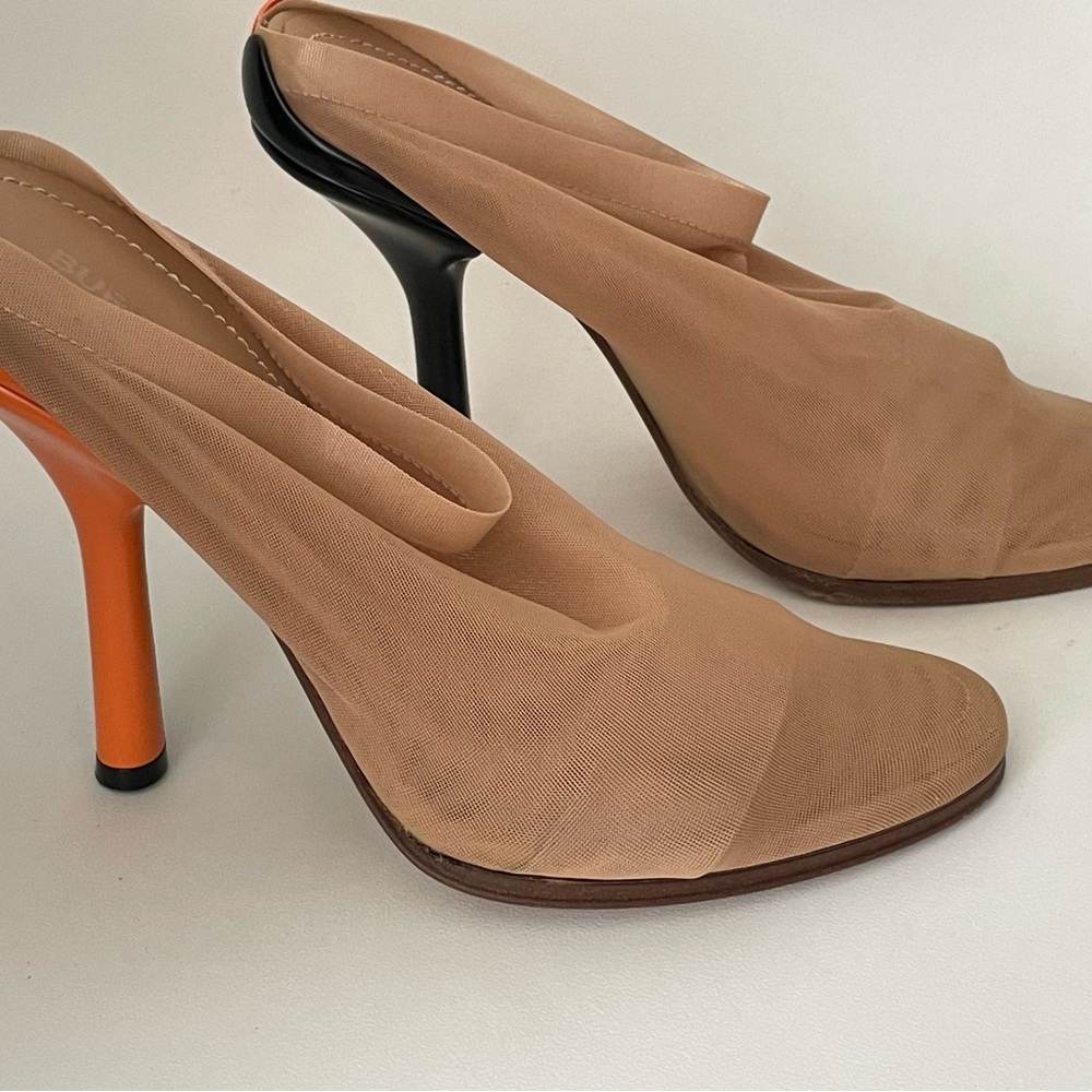 Burberry nude mesh heels 40